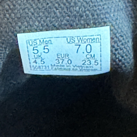 Authentic Vans - Picture 7 of 9